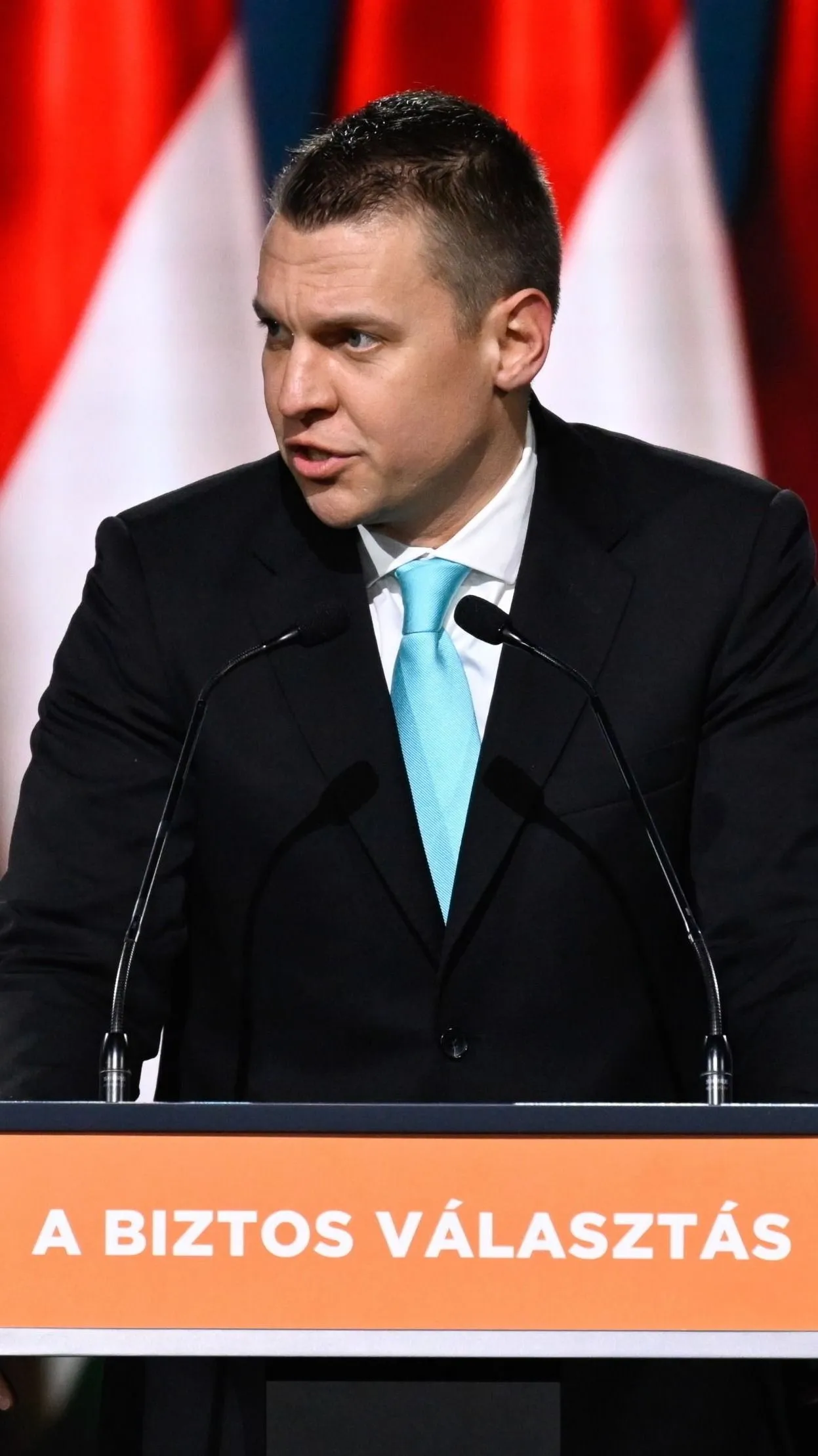 Menczer Tamás: A békénket, a biztonságunkat és a pénzünket is elvenné Brüsszel