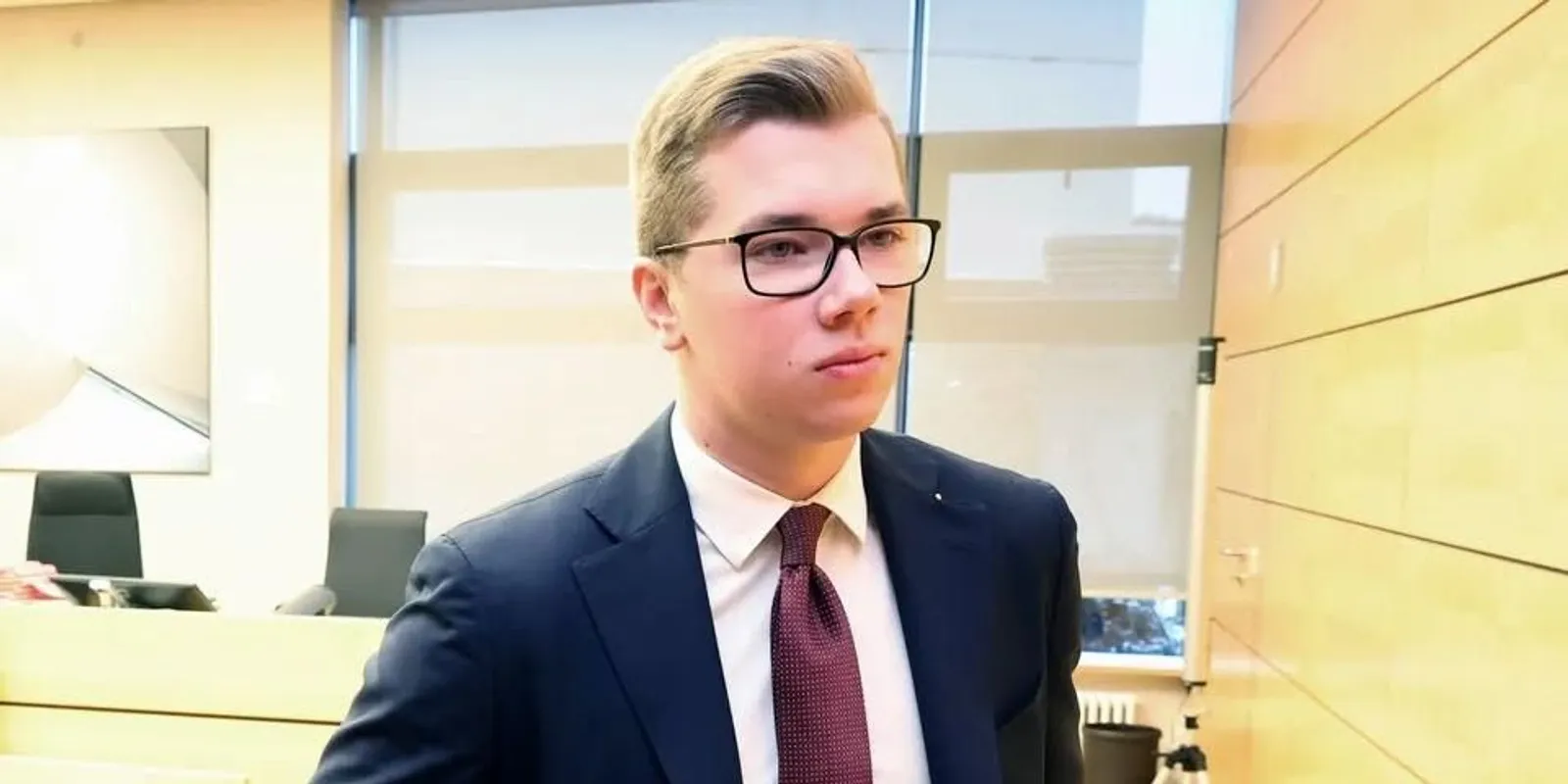 Születésnapi zenéje miatt fogtak perbe egy AfD-s képviselőt