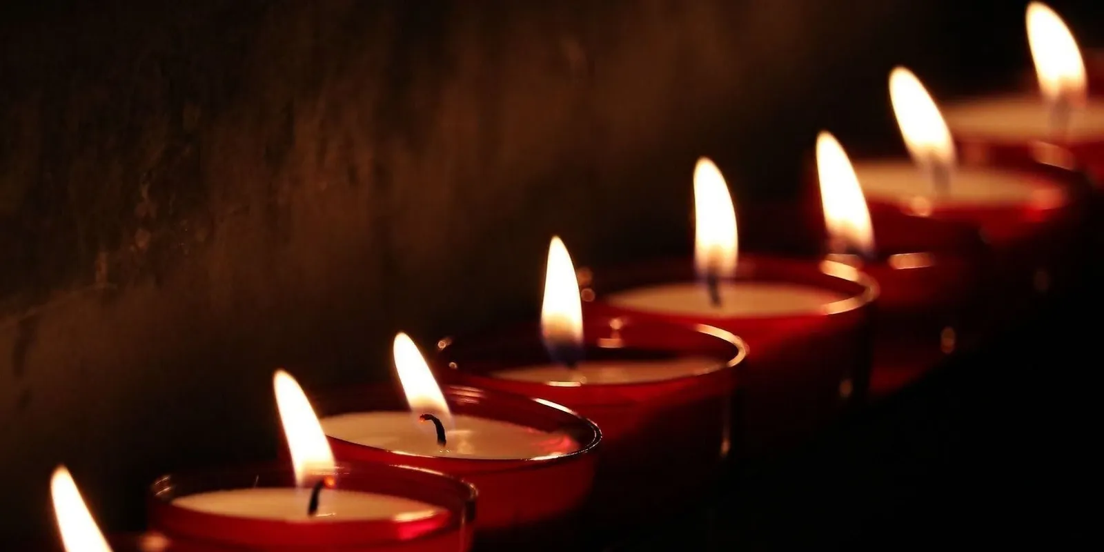 Könnyekkel küzdött az influenszer, aki nemrég elvesztette kisfiát - Videó