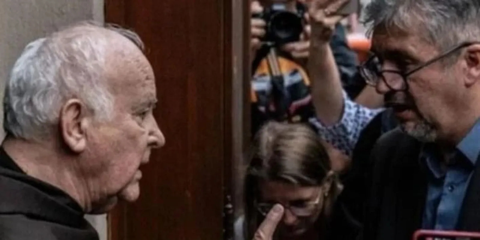 Túl hangos volt a harang? Feljelentették Pál atyát a Hadházy-tüntetés kapcsán