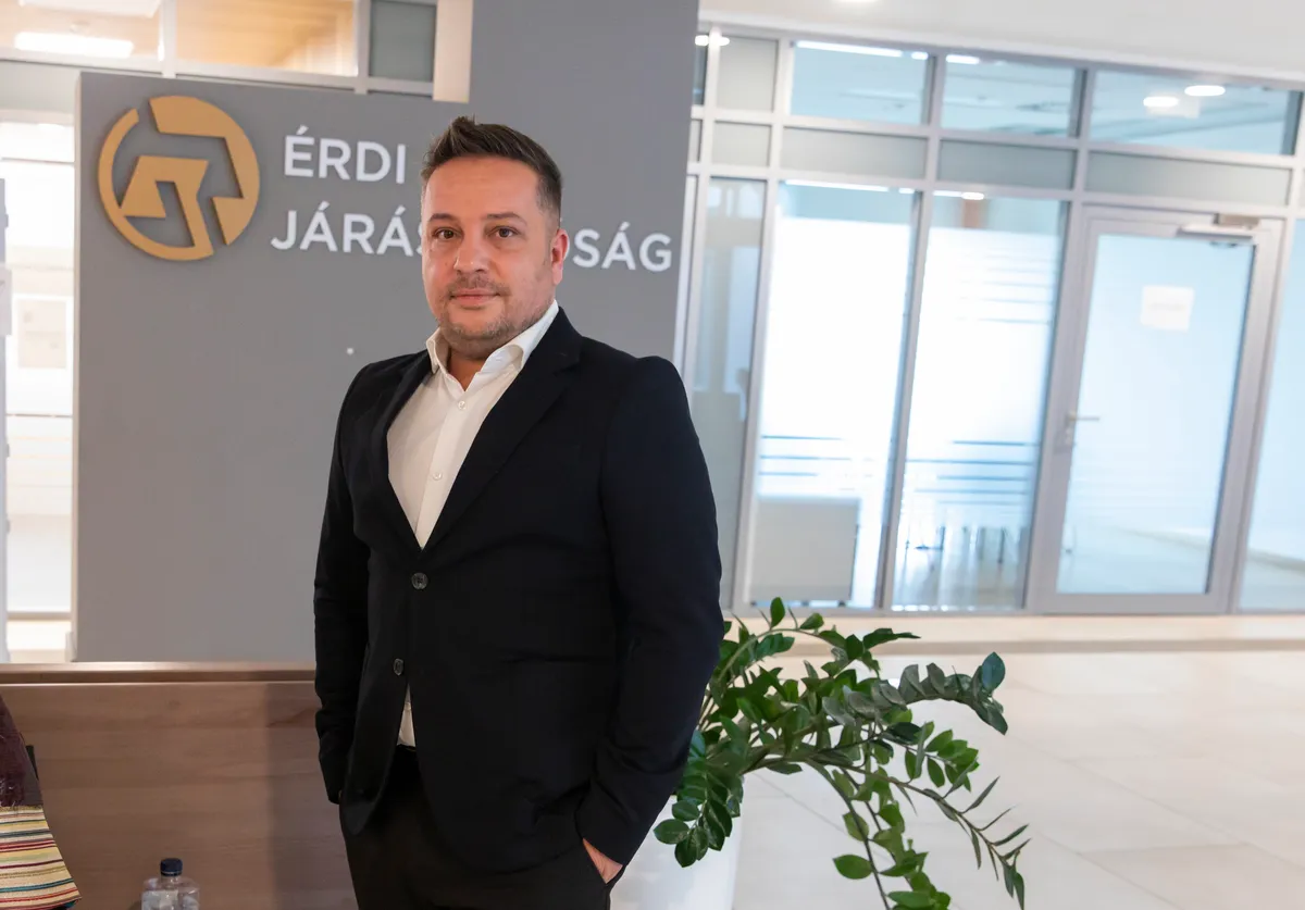 L.L. Juniornak nem csak a karrierje, hanem a magánélete is sínen van.