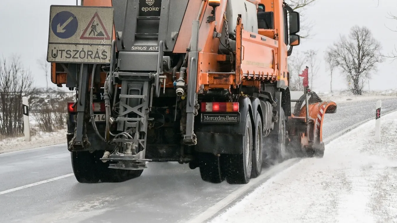 A téli időjárásra felkészültünk! – Lázár János
