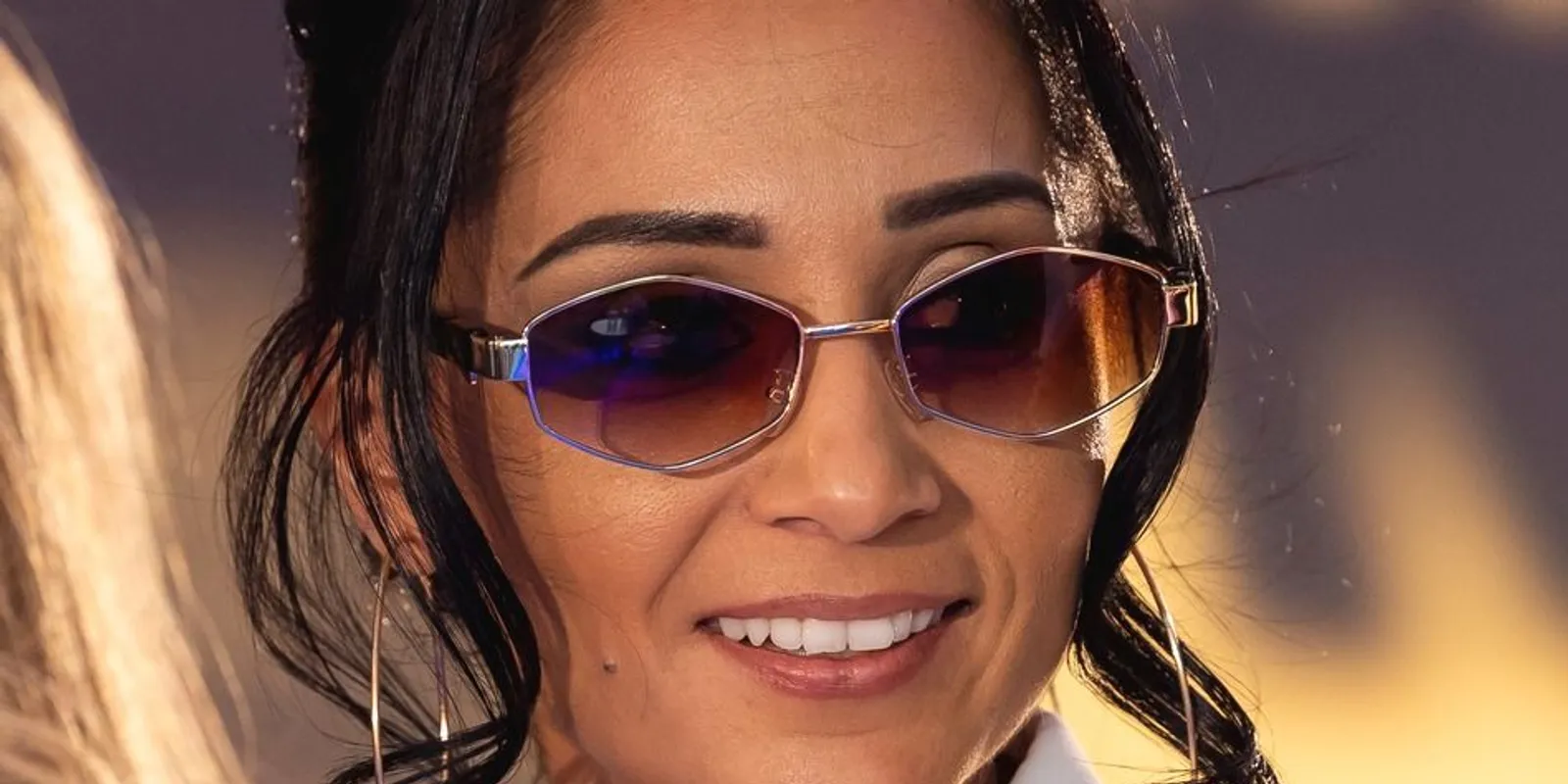 Nótár Mary csillogó ruhában tért vissza