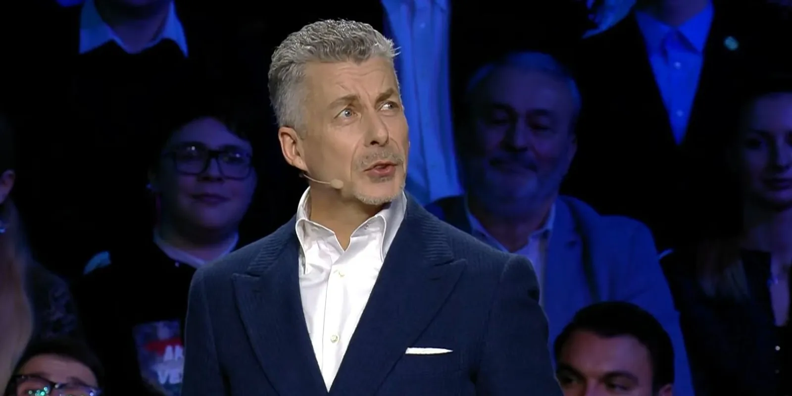 Rákay Philip megnyitotta a Háborúellenes Gyűlést