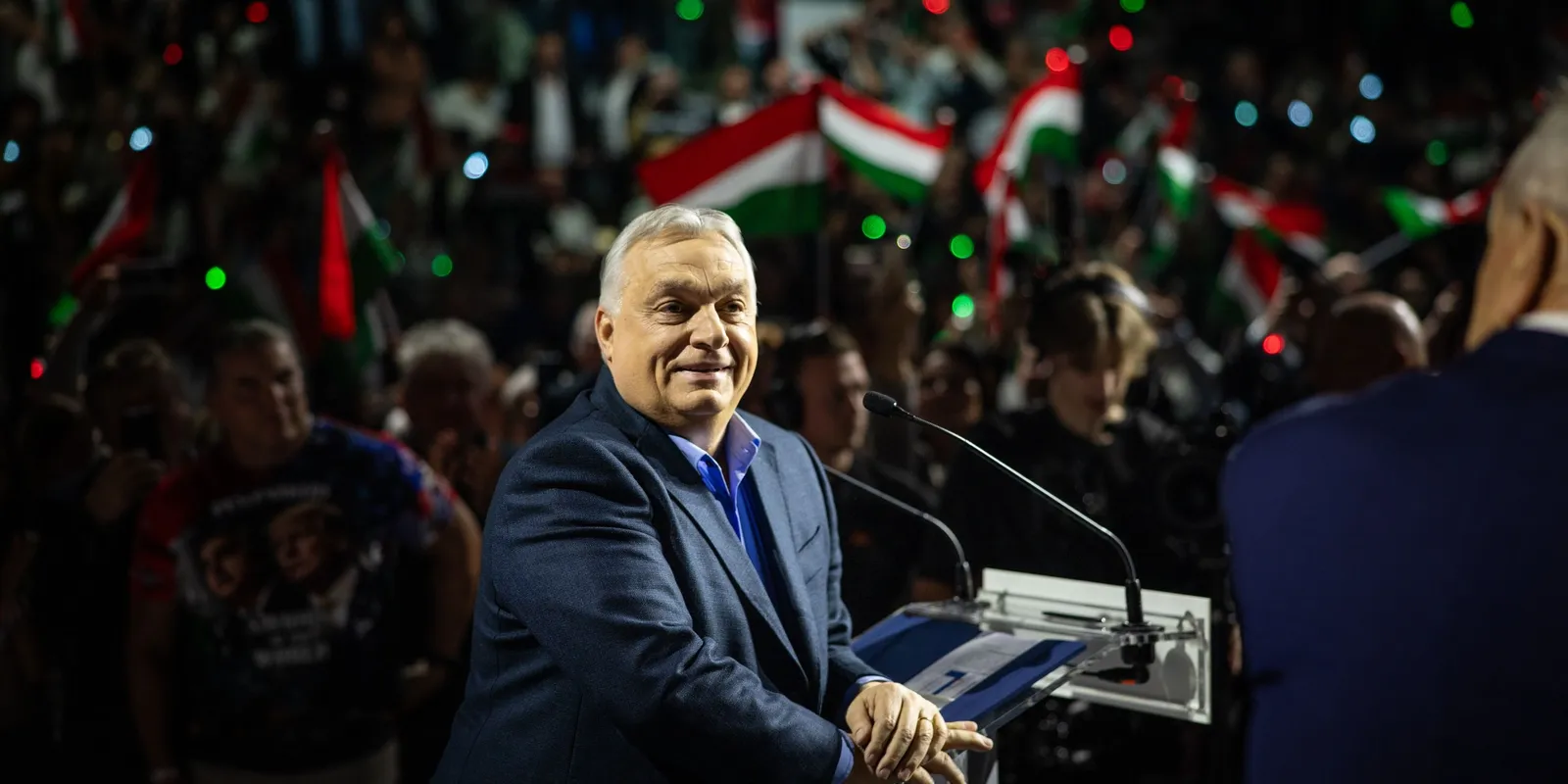 Betelt a pohár a Háborúellenes Gyűlésen? Ezt Orbán Viktor sem látta jönni - videó