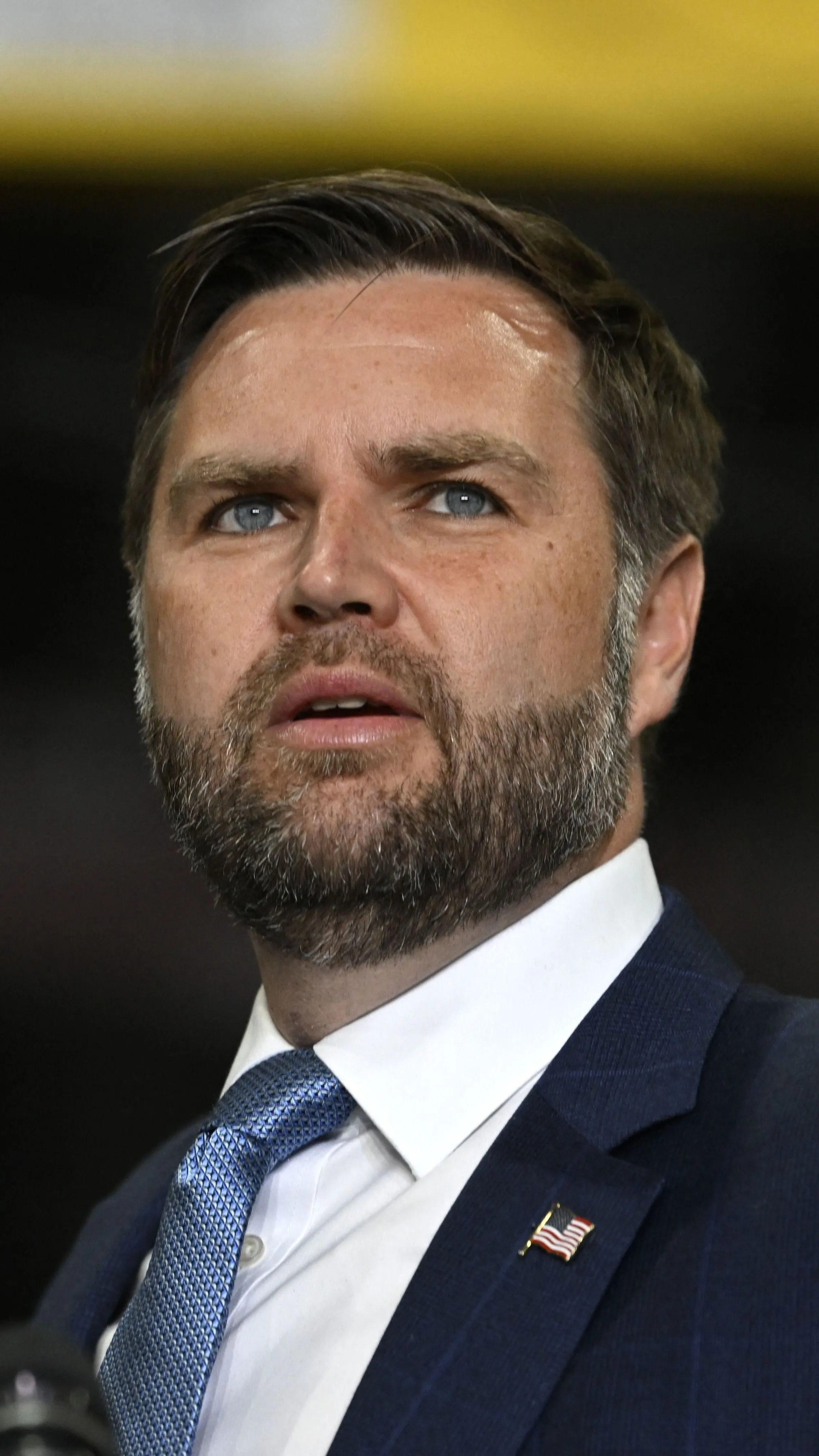 Érkezik a trónörökös