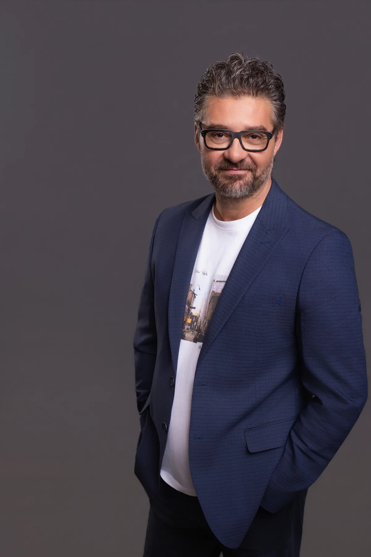 A Kincsvadászok sztárja, Molnár Viktor büszke galária tulajdonos. 