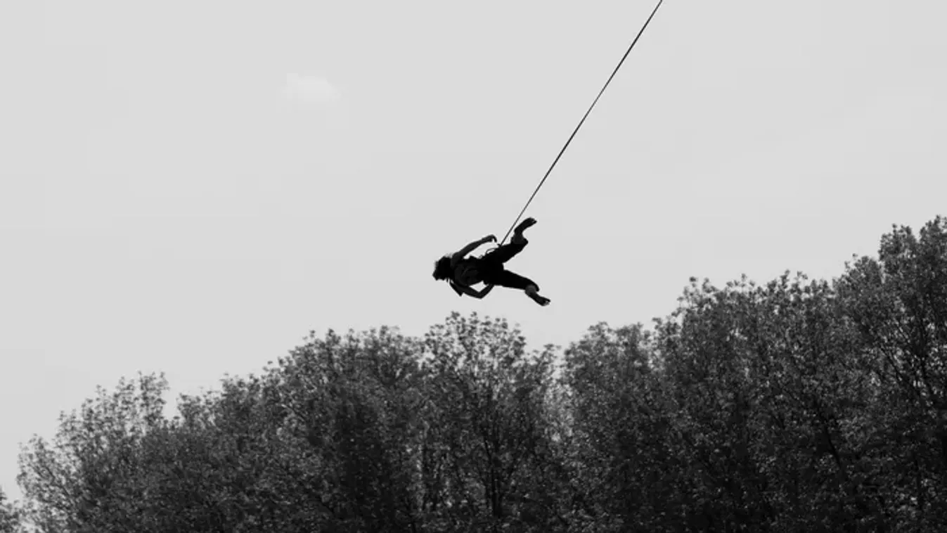 Félreértés miatt ugrott a halálába a 17 éves Vera