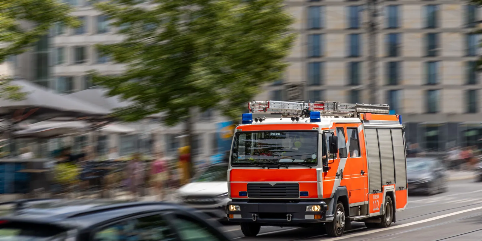 Kigyulladt a síközpont, menekültek az emberek