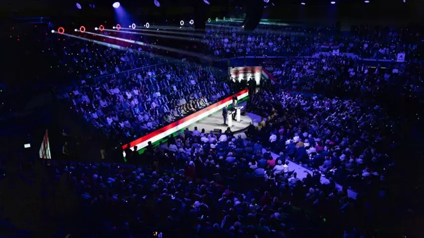 Kovács Zoltán a Háborúellenes Gyűlésen