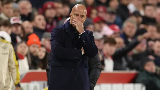 Arne Slot kikérte magának, nevetségesnek akarták beállítani