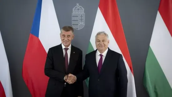 A cseh és a magyar kormány együtt mond nemet a háborúra