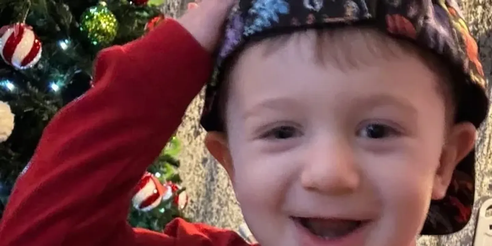 Összeesett, majd nem sokkal később elhunyt a kisfiú