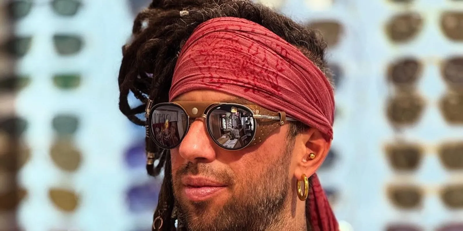 Hogy került fel Varga Viktor a Tinderre? Ő maga árulta el!