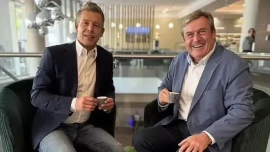 Szereti a luxust Magyar Péter új cimborája