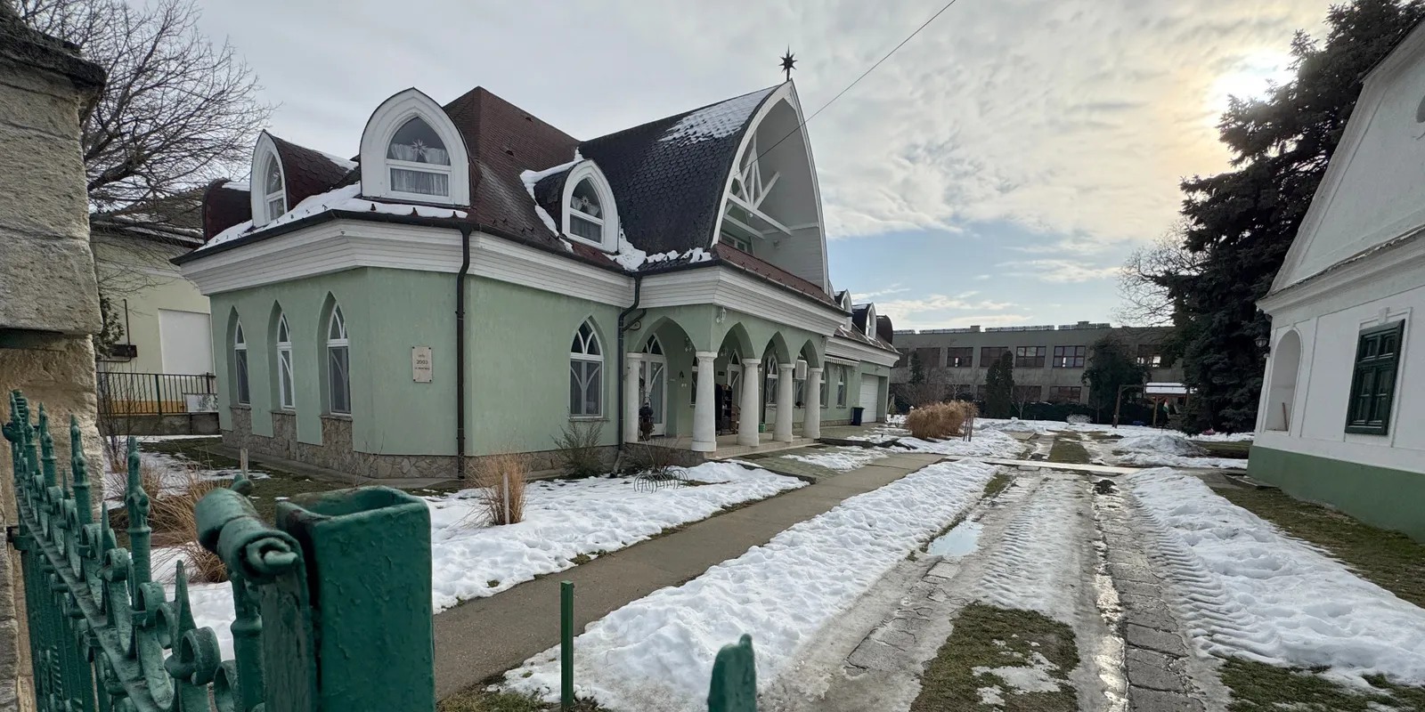 Így forrázta le az abálólé Stadler József unokáját