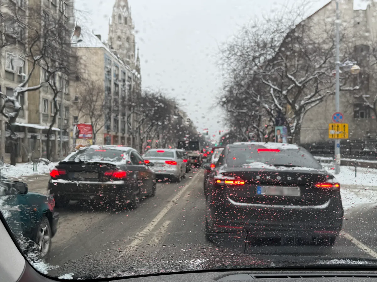 Komoly fennakadásokat okozott a hó Budapesten 