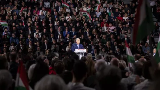 "Orbán Viktor lehet Európa megmentője" – ezt gondolják a Háborúellenes Gyűlés résztvevői a kormányfőről