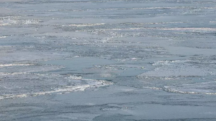 Operatív Törzs: két lány alatt beszakadt az Ipoly jege