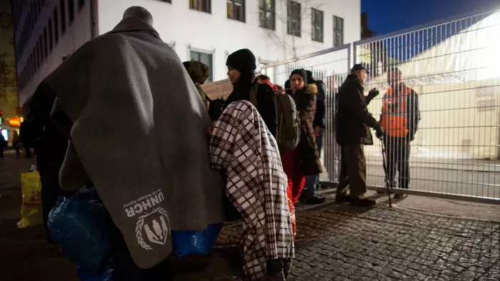 Afgán migránsok tízezrei előtt nyílik meg az út
