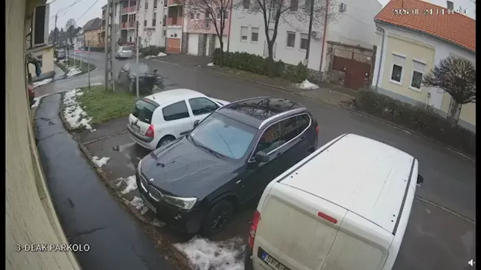 Videón ahogy 3 autón átrepül a gyöngyösi száguldozó