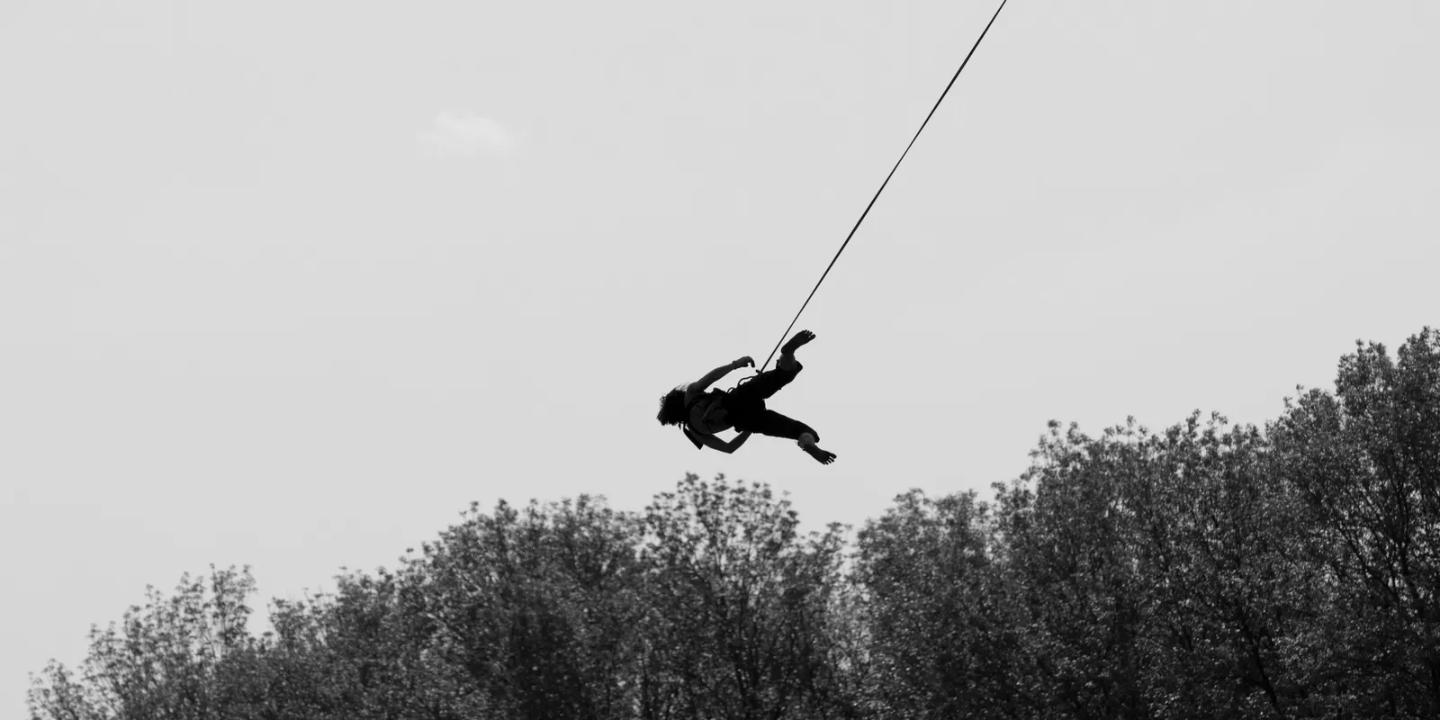 Félreértés miatt ugrott a halálába a 17 éves Vera