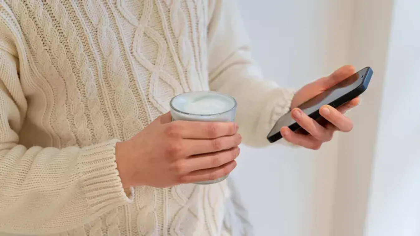 A volt ügynök elárulta, így hallgatnak le minket