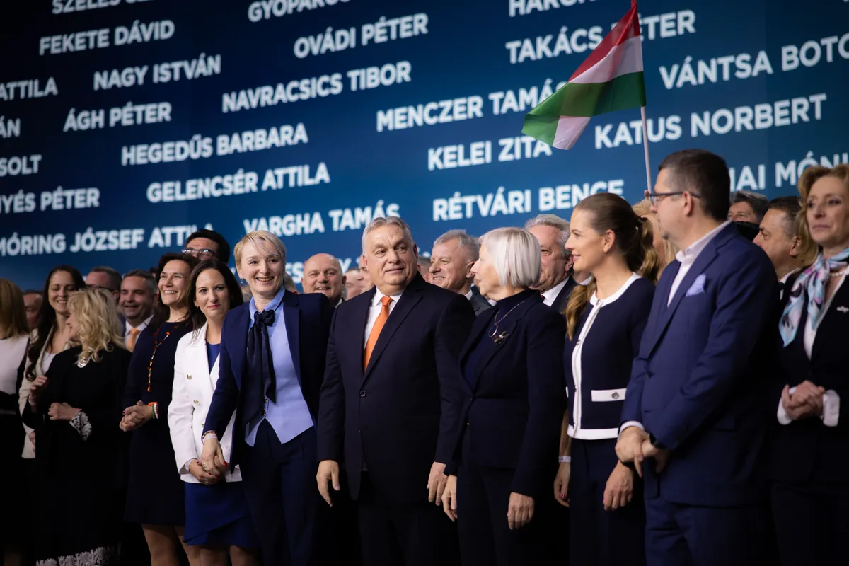 Orbán Viktor
2026_01_10
Budapest
fidesz kongresszus szelfi vége