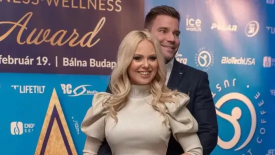 Vadító képpel indította az évet a nagykövetasszony