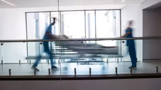 "Nem tudtam, láthatom-e felnőni a gyerekeimet" - torokfájásnak hitte, rákkal diagnosztizálták a családanyát