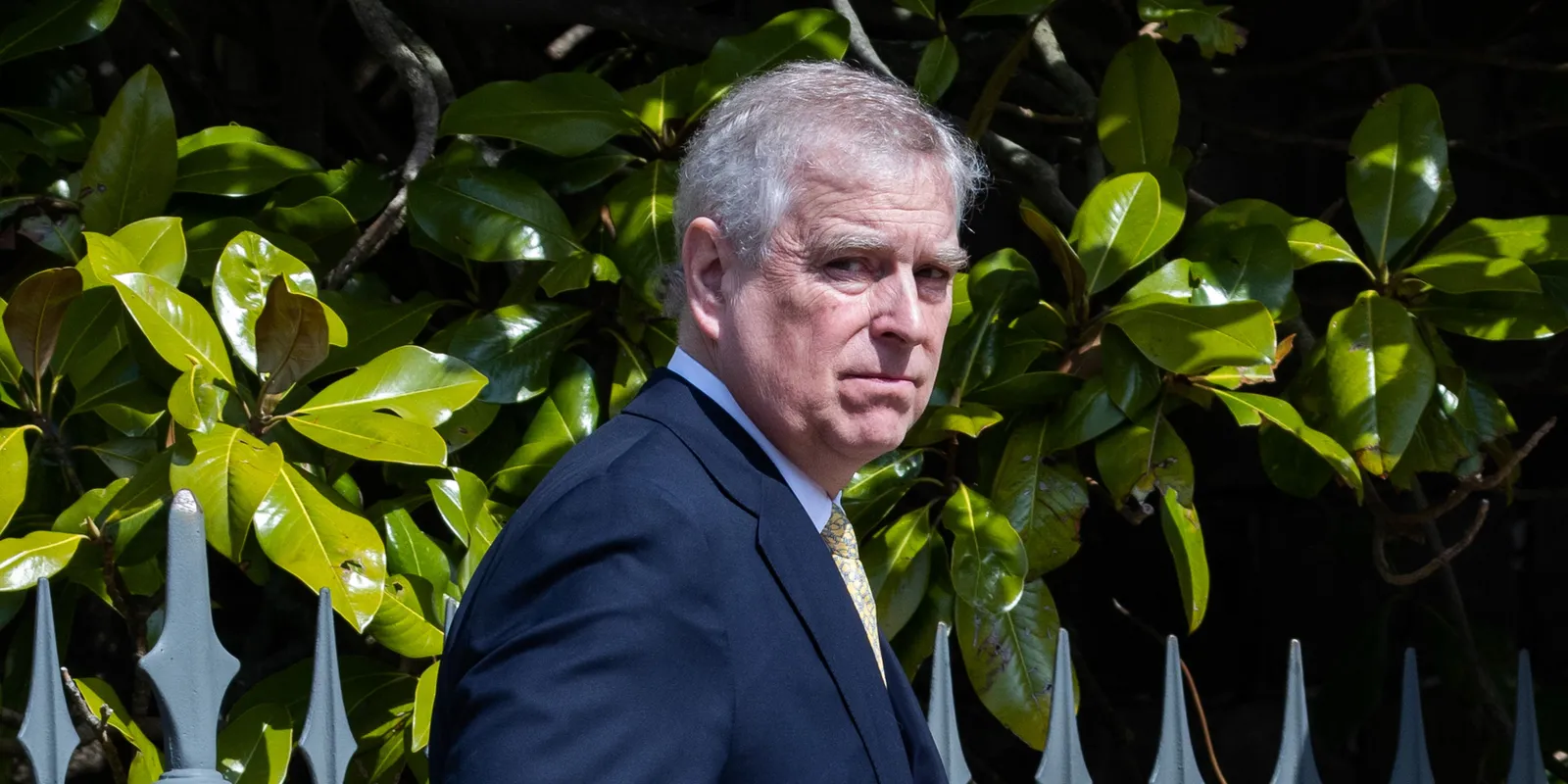 Mégsem megy sehová? András herceg költözése elakadt