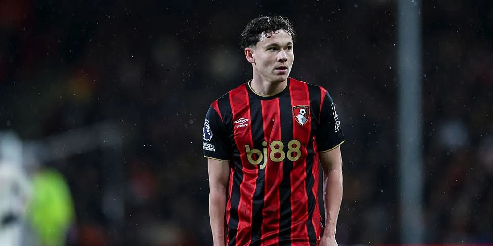 Bennfentes súgott Tóth Alexről Angliában