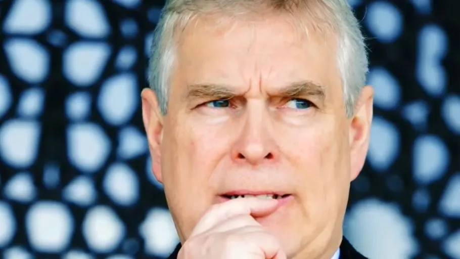 Apa-lánya pillanatot kaptak lencsevégre: Beatricét apjával, a kegyvesztett András herceggel látták együtt