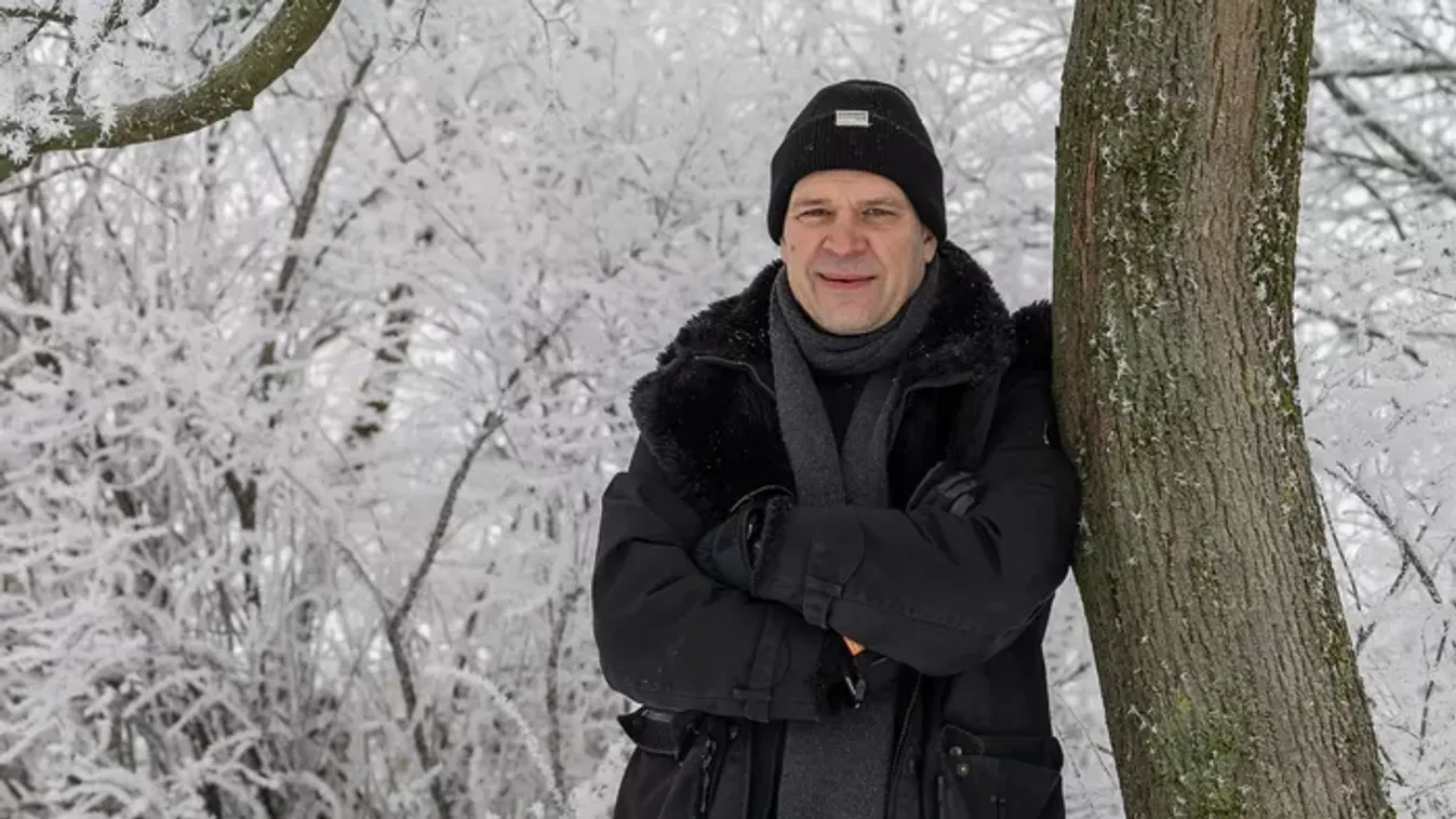 Schmied Zoltán nem ijed meg a pelenkázástól sem