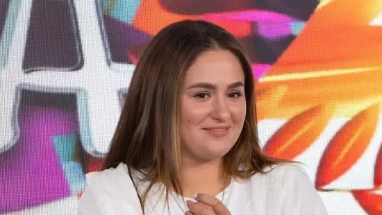 Ki markolja Sofi hátsóját? Az énekesnő pikáns fotóval jelentkezett be!