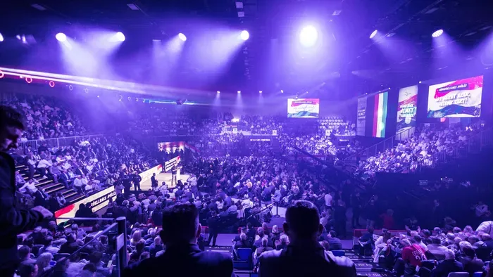 Hamarosan kezdődik a Háborúellenes Gyűlés, újabb teltház várható