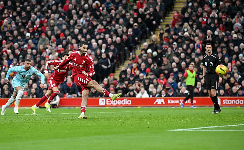 Szoboszlai a keresztlécre lőtte a tizenegyest a Liverpool-Burnley meccsen 