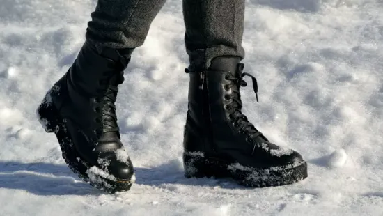 Így mentsd meg a téli cipőd, ha kimarta a só