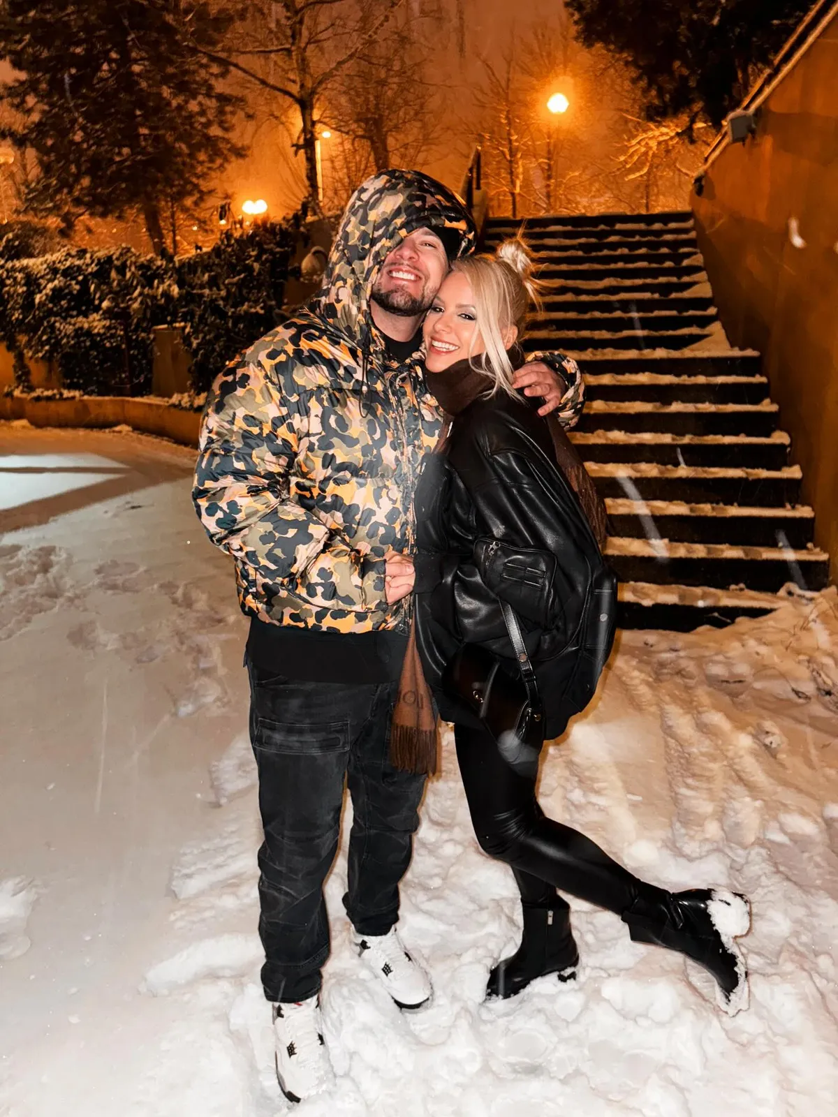 Metzker Viki és BSW Gaben a hóesésben