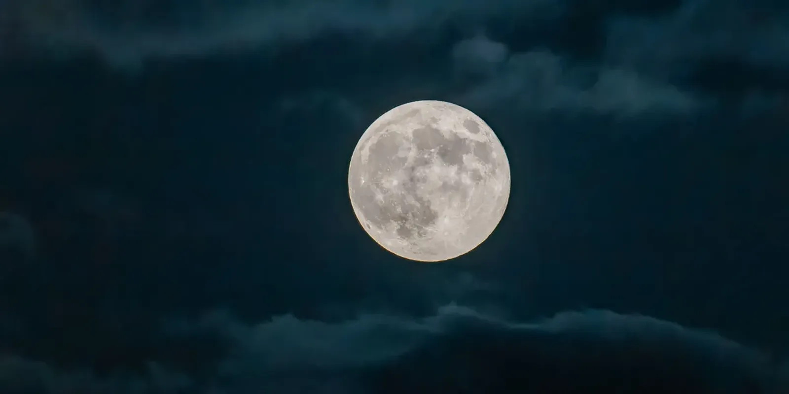 Feszültségeket és lezárásokat hoz az év első szuperholdja