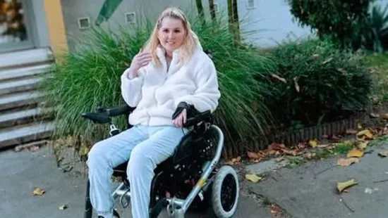 Epilepsziás rohamok gyötrik a lebénult táncosnőt, Vivient