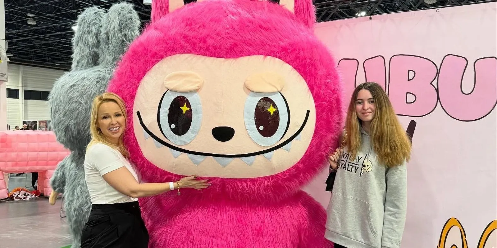 Vasvári Vivi követi a trendeket és nem ő az egyetlen