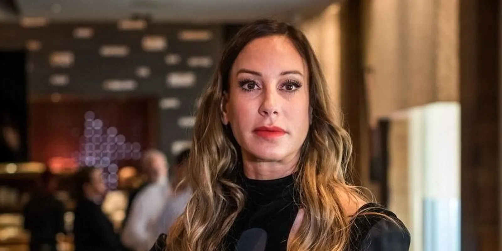 Nagyon aranyos fotók érkeztek Vajna Timiről és a kislányáról