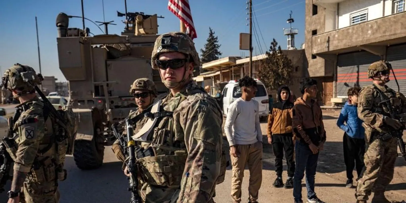 Az Egyesült Államok 12 év után kivonul Szíriából