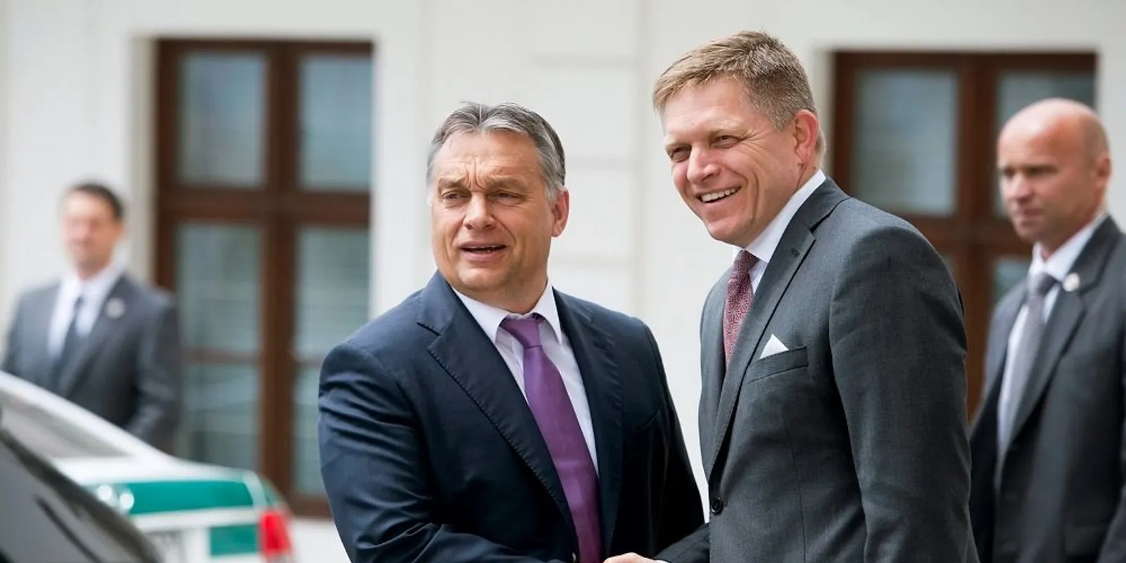 Robert Ficoval közösen lép fel Orbán Viktor az kőolaj ügyben