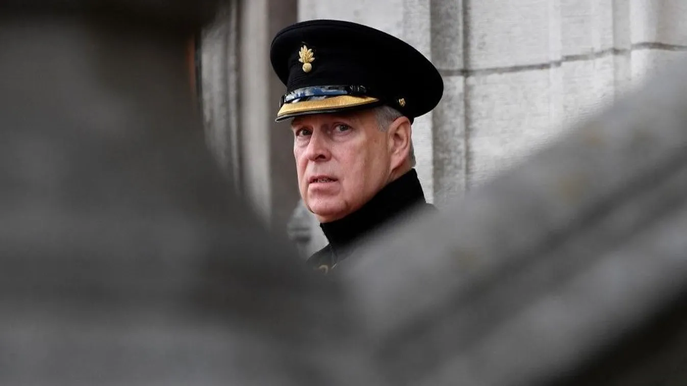 Magára maradt András - a személyzet is elpártolt tőle