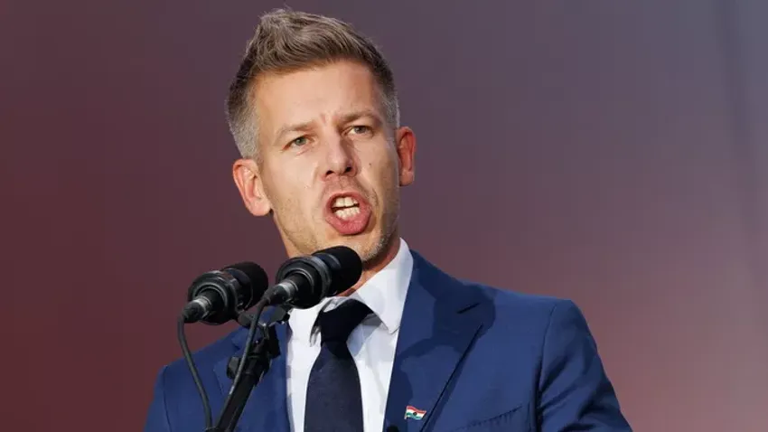 "Magyar Péter egy két lábon járó nemzetbiztonsági kockázat"