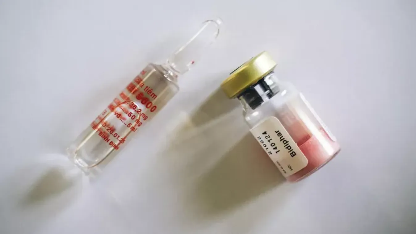 Meghalt egy 11 éves kisfiú, két testvére pedig az életéért küzd, miután az anyjuk metadont adott nekik