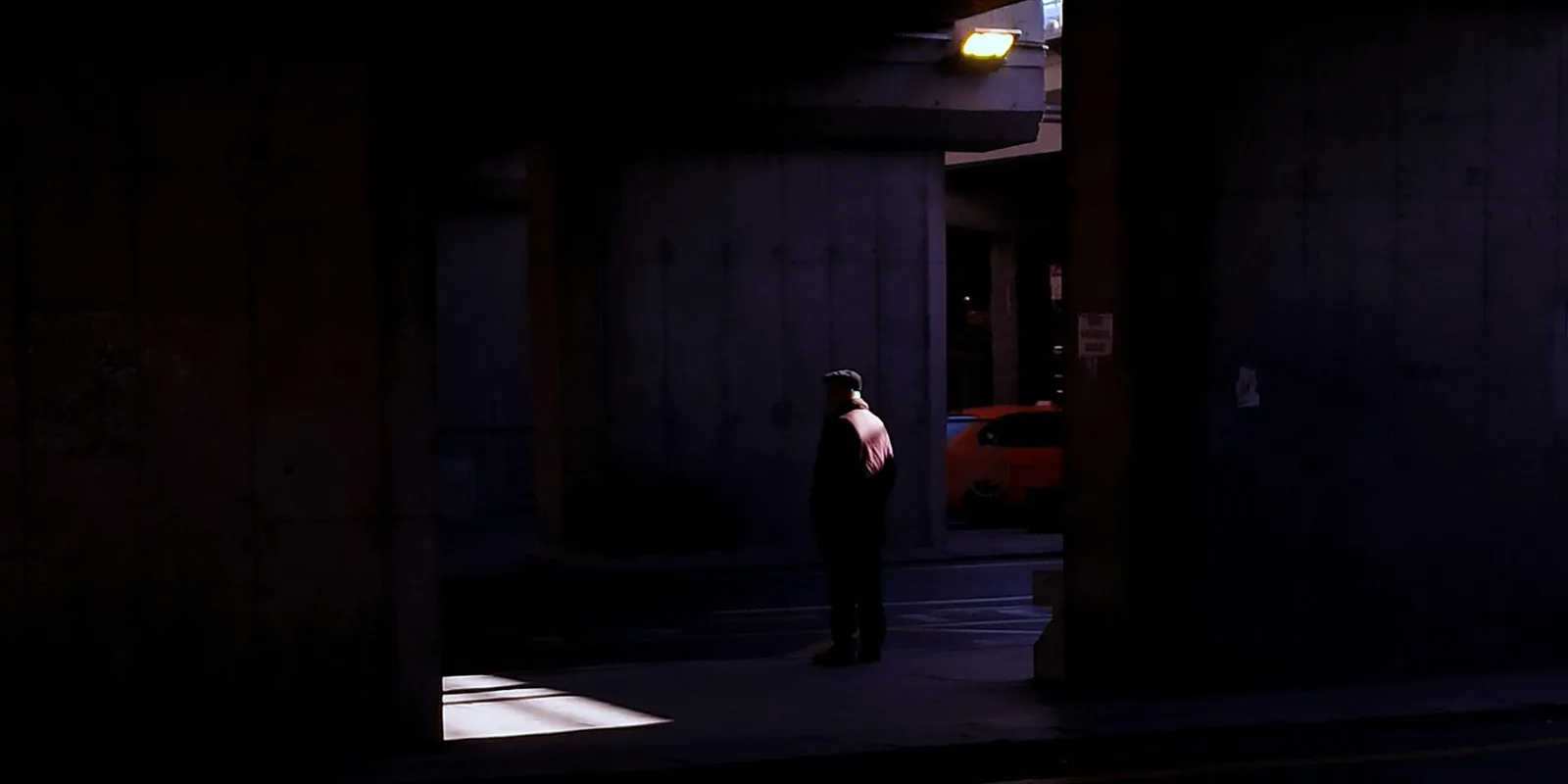 Ijesztő fantom rémíti halálra az autósokat Tatabányán