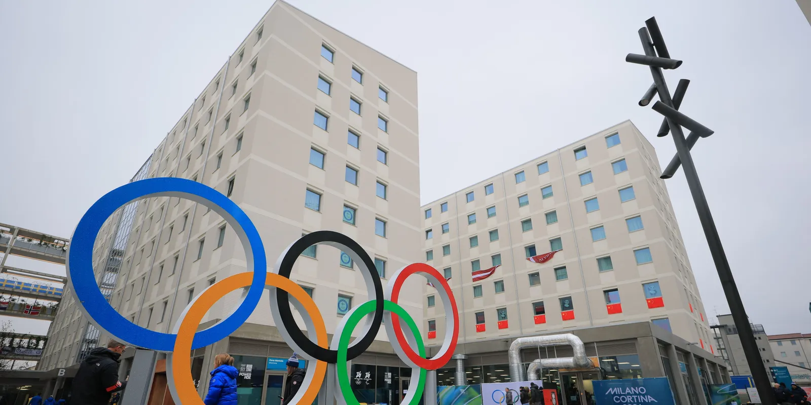 Víruspánik a téli olimpián, karanténba zárták a sportolókat